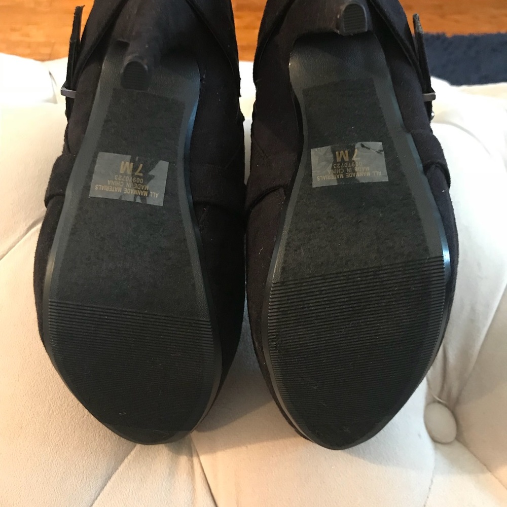 Booties - Picture 4 of 4